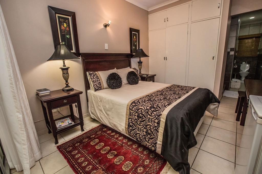 @Home Guest House Rustenburg Rom bilde